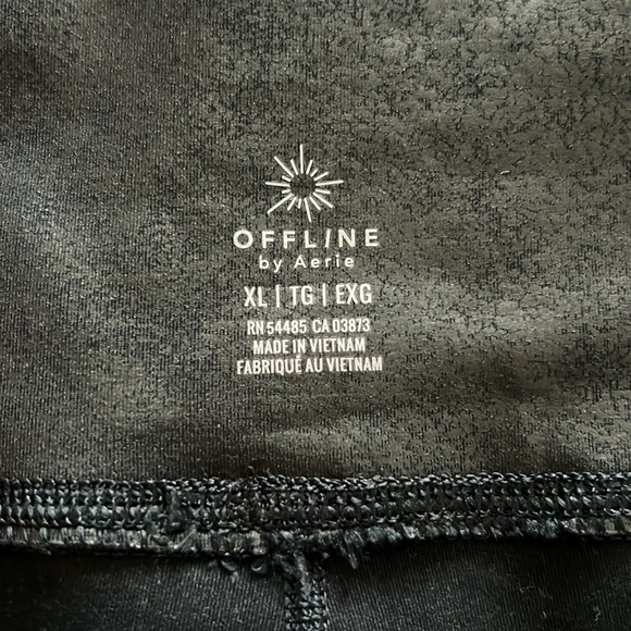 Offline By Aerie Black Shiny Women’s Leggings 1102 - Picture 3 of 5